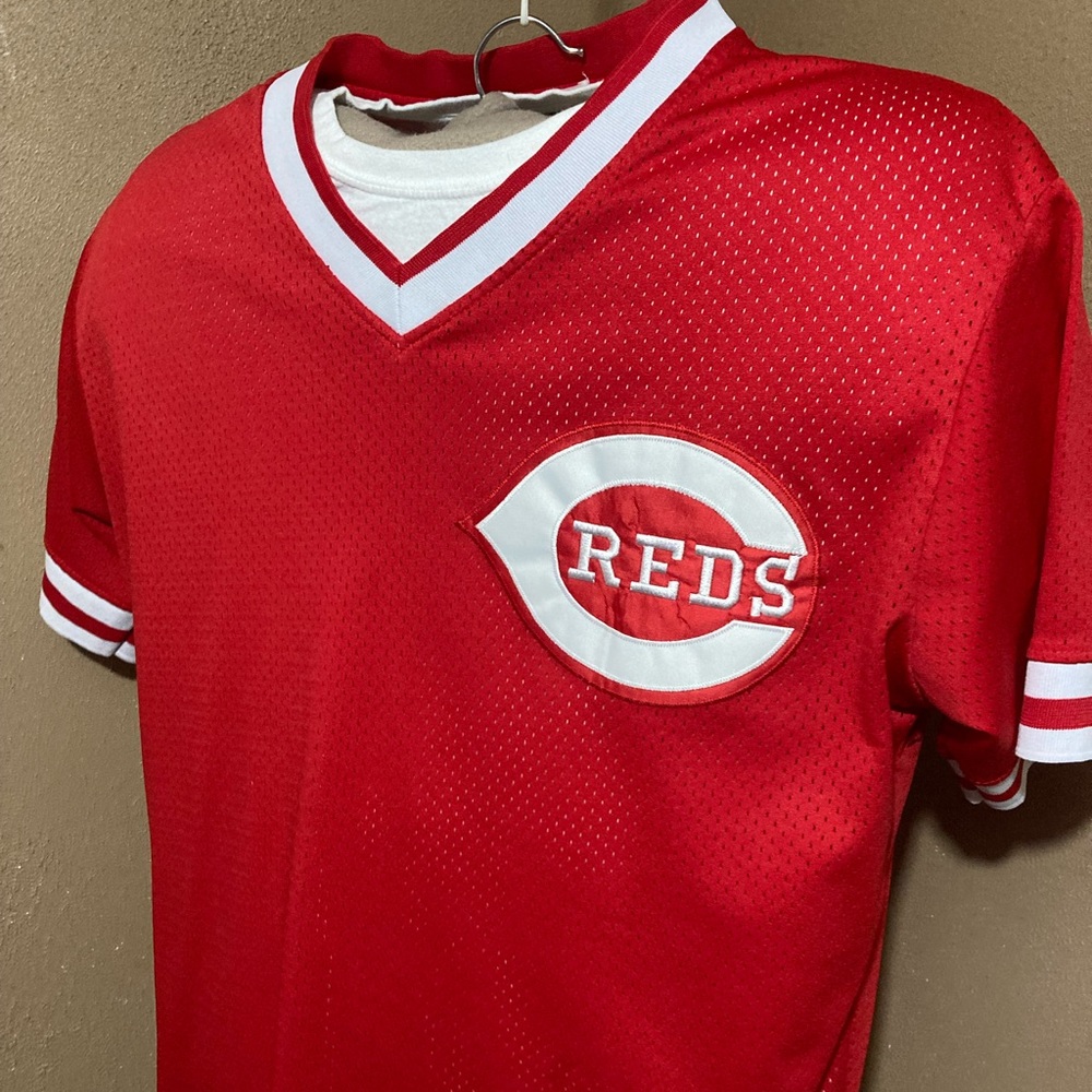 Red’s Authentic Baseball jersey Pete Rose Large Mitchell and Ness Home Jersey.